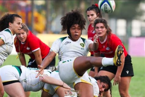 Rugby feminino brasileiro comemora vitória histórica Jogando Juntos