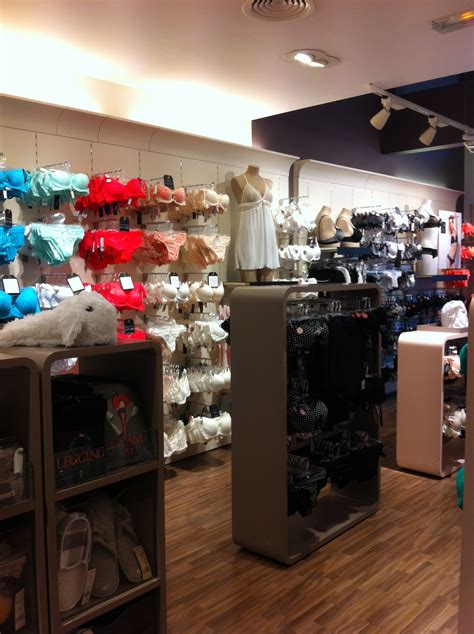 Etam Lingerie Mulhouse Vitrines De Mulhouse