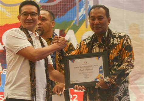 FOTO Peringati Haornas 2022 Merlynn Park Hotel Berikan Penghargaan