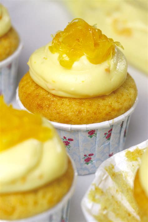 RECIPE: Mini Orange Cupcakes w/ Orange Cream Cheese Frosting | Bakestarters