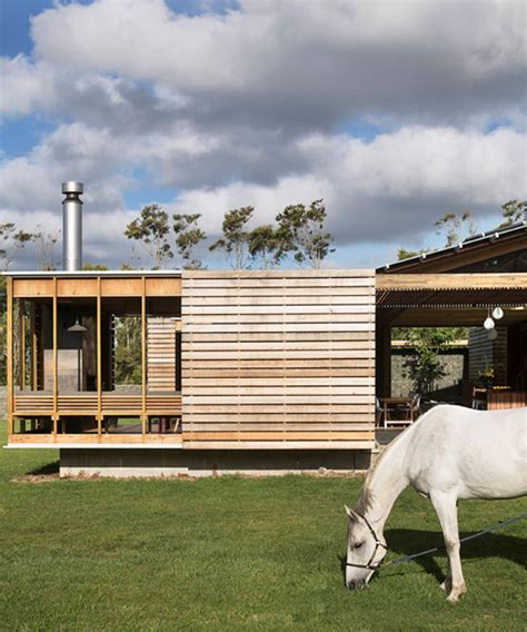 herbst architects frames the countryside with bramasole house in auckland