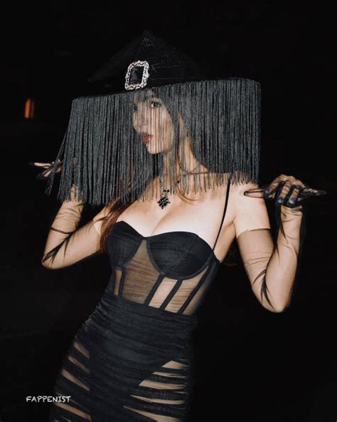 Victoria Justice Sexy Tits And Ass Halloween Fappenist