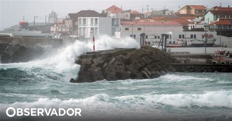 Grupos Ocidental E Central Dos Açores Com Aviso Amarelo De Agitação