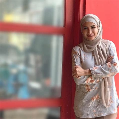 6 Potret Transformasi Natalie Sarah Dari Setelah Mualaf Hingga Putuskan