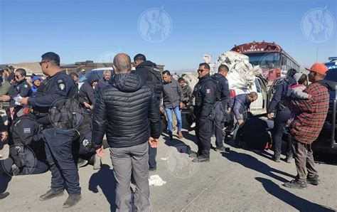 Impacta Chofer De Rutera De Frente Contra Camioneta Hay Varios Lesionados