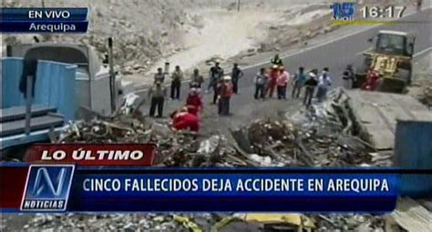 Arequipa Cinco Muertos Dej Choque Entre Dos Trailers Y Un Tico Lima