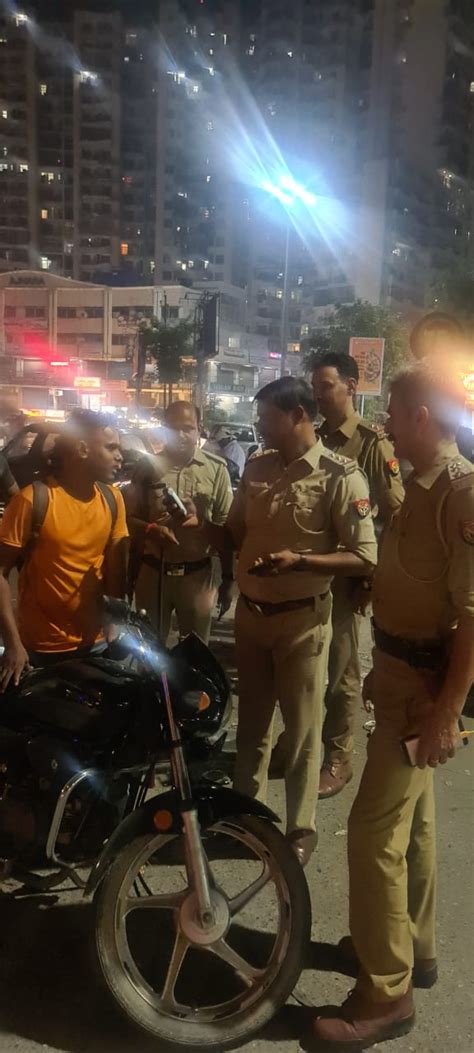 Ghaziabad Police On Twitter Sspgzb Ipsmuniraj के आदेशानुसार आज