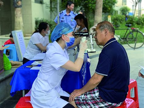 新冶社区联合爱尔眼科医院举行爱眼护眼义诊活动 大冶市人民政府