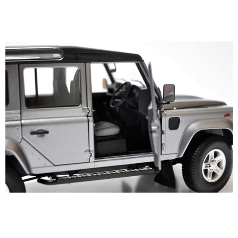 Miniatura Carro SUV Land Rover Defender 110 Prata 1 18 Paudi