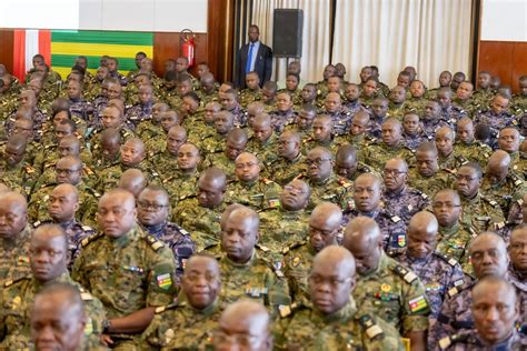 Togo 228 officiers des forces armées montent en grade