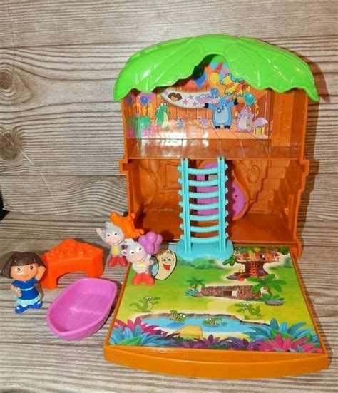 Dora the Explorer Let's Go Adventure Treehouse Playset Figures Boots ...