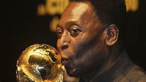 Pelé El único Futbolista Del Mundo Que Tiene Tres Mundiales Marcausa