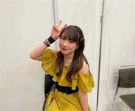 石田亜佑美さんのインスタグラム写真 石田亜佑美instagram「🐏 冷静に見ると髪の毛のパヤパヤがばれるので、 ハイ