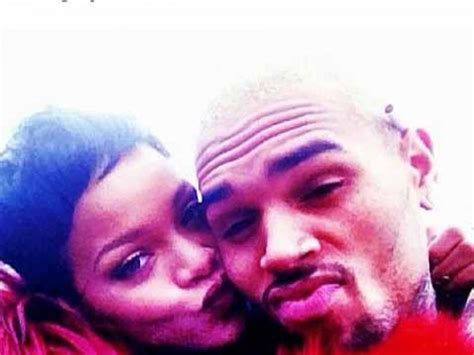 Rihanna And Chris Brown Kissing In Bed