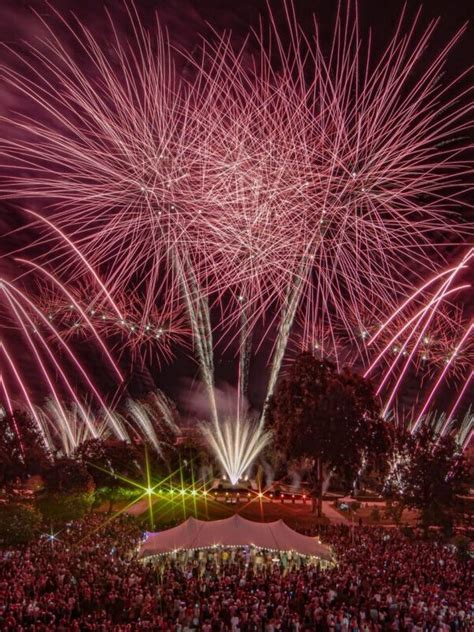 O Admirer Les Feux D Artifice Du Juillet Bordeaux Et Ses Alentours