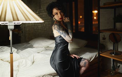 Wallpaper Look Girl Pose Bed Brunette Tattoo Bed Floor Lamp