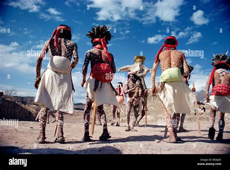 Tarahumara Dance Hi Res Stock Photography And Images Alamy