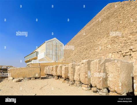 Exterior Of The Solar Boat Museum Khufu Boat Museum Next To The Great