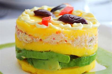 Causa limeña de Pollo Cómo preparar este plato rico y fresco para