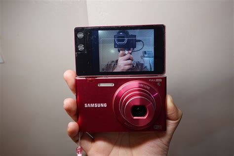 *RARE* Samsung MV900F Flip Screen With WiFi Digital Camera, Photography, Cameras on Carousell