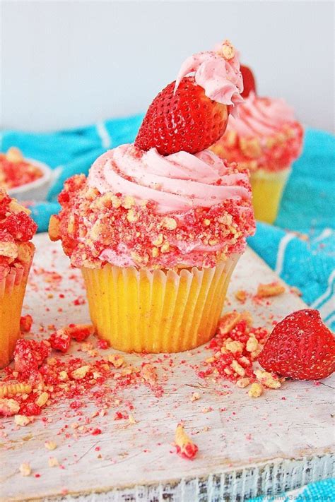 Strawberry Shortcake Filled Cupcakes