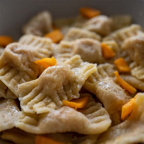 Tortelli di zucca e Nocciolini di Chivasso al caffè