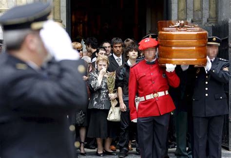 Miles De Personas Se Concentran En Toda España Para Condenar El