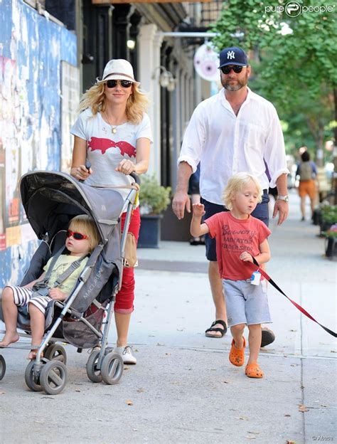 Naomi Watts Et Son Mari Liev Schreiber Avec Leurs Enfants Samuel Kai