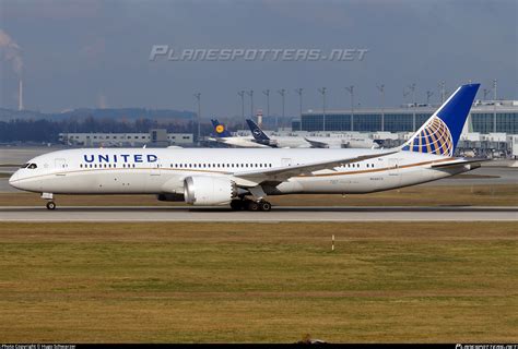 N United Airlines Boeing Dreamliner Photo By Hugo Schwarzer