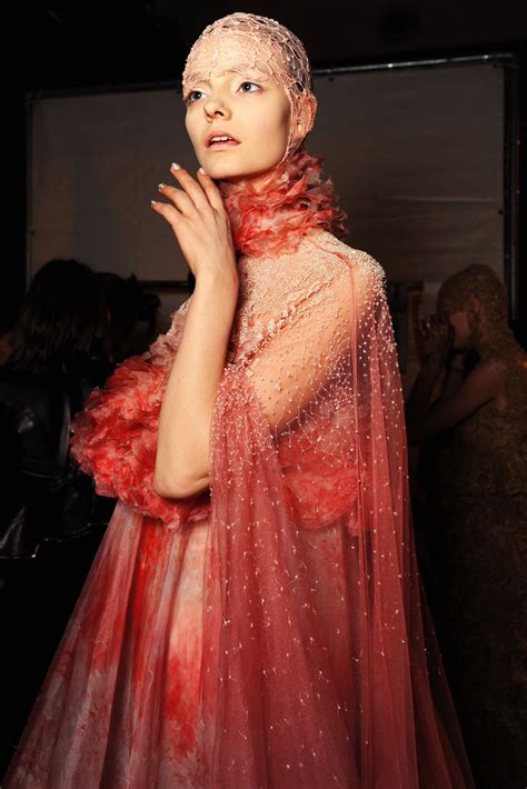prapa skenave te paris fashion week pranvere vere  alexander