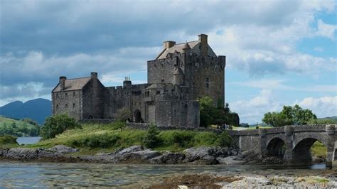 Scotland Castles: The History of Castles across Rugged Terrain ...