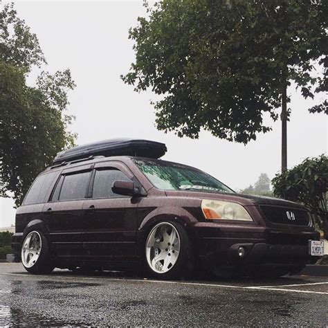 Slammed Honda Pilot