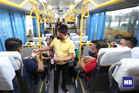 Manila Bulletin News On Twitter Look The Edsa Bus Carousel Conductor