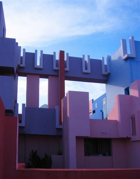 La Muralla Roja Architecture – Fubiz Media