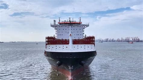 Chinese Yard Hands Over Seaspans Lng Fueled Containership Lng Prime