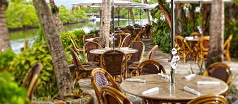 Guanabanas Waterfront Restaurant Bar In Jupiter Florida