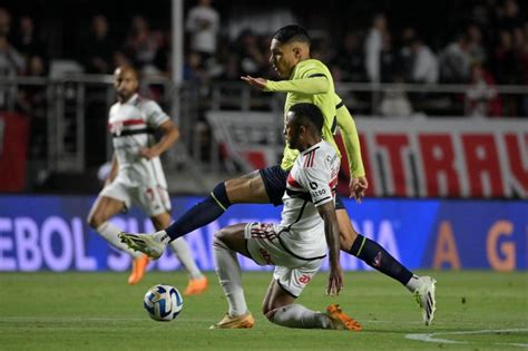 S O Paulo Vence Ldu No Tempo Normal Mas Perde Nos P Naltis E Est