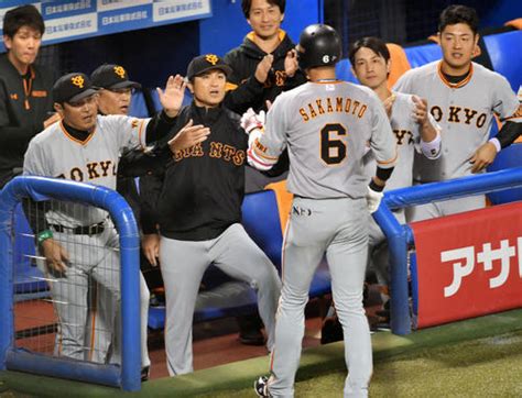 巨人坂本v弾＆上原好投でcs先勝 ヤクルト土俵際 プロ野球 日刊スポーツ