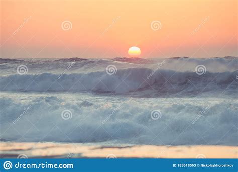 Sunrise And Shining Waves In Ocean Stock Image Image Of Ocean Color