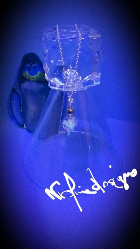 Teardrop Glass Vial Filled With Glow In The Dark Ice Cubes Glass Vials Etsy Vials