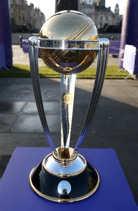 cricket world cup trophy