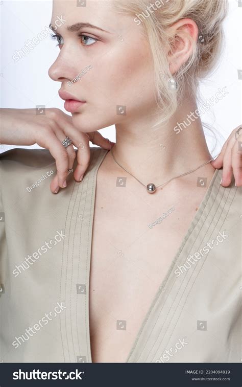 Young Woman Face Profile Portrait Young Stock Photo 2204094919 | Shutterstock