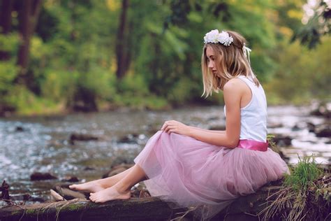 Stream Libor Pawlas Model Depth Of Field Barefoot Blonde Women