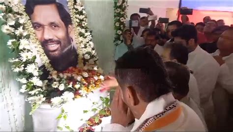 Demand To Give Bharat Ratna To Ram Vilas Paswan Central Minister