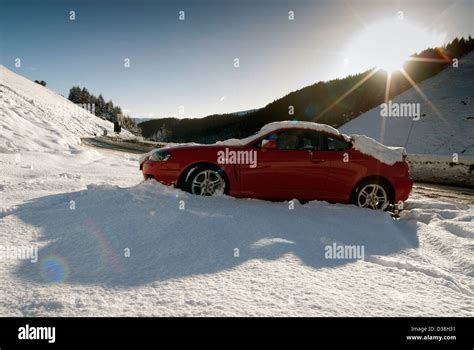 Stranded Car In Blizzard Hi Res Stock Photography And Images Alamy