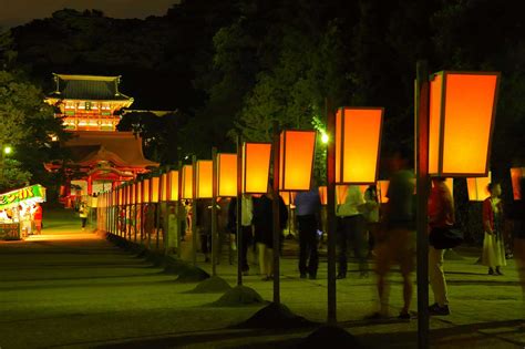 鎌倉・夏の風物詩！ぼんぼり祭で幻想的な夏の夜を楽しもう 鎌倉観光なら バズトリ Buzz Trip Kamakura 観光・グルメ・自然