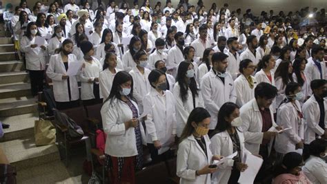 ‘white Coat Ceremony Celebrated By Staff And Students Of Dr Harvansh