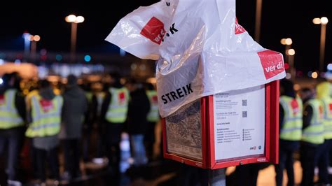 Warnstreiks Im Frachtbereich Des Flughafens K Ln Bonn Aachener Zeitung