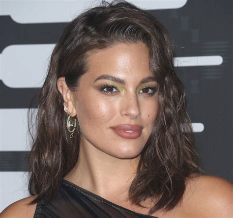 Ashely Graham S Tips On Feeling Sexy Naked And Self Love POPSUGAR Beauty UK