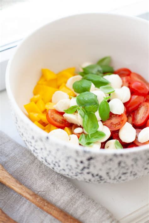 Mango Tomaten Mozzarella Salat Tastesheriff